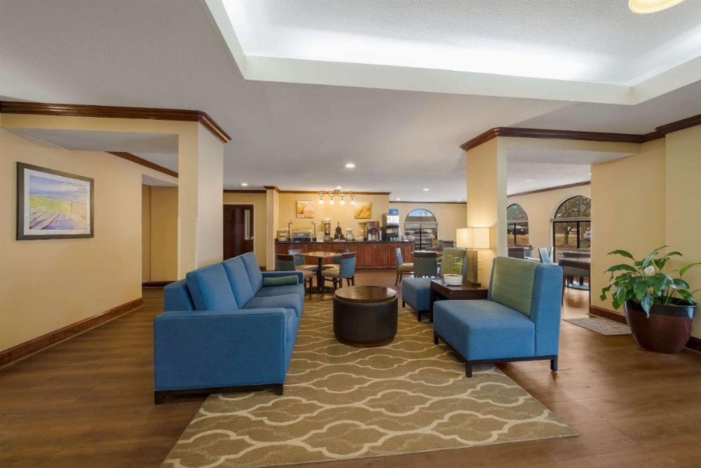 Comfort Inn Fayetteville I-95 Image 29