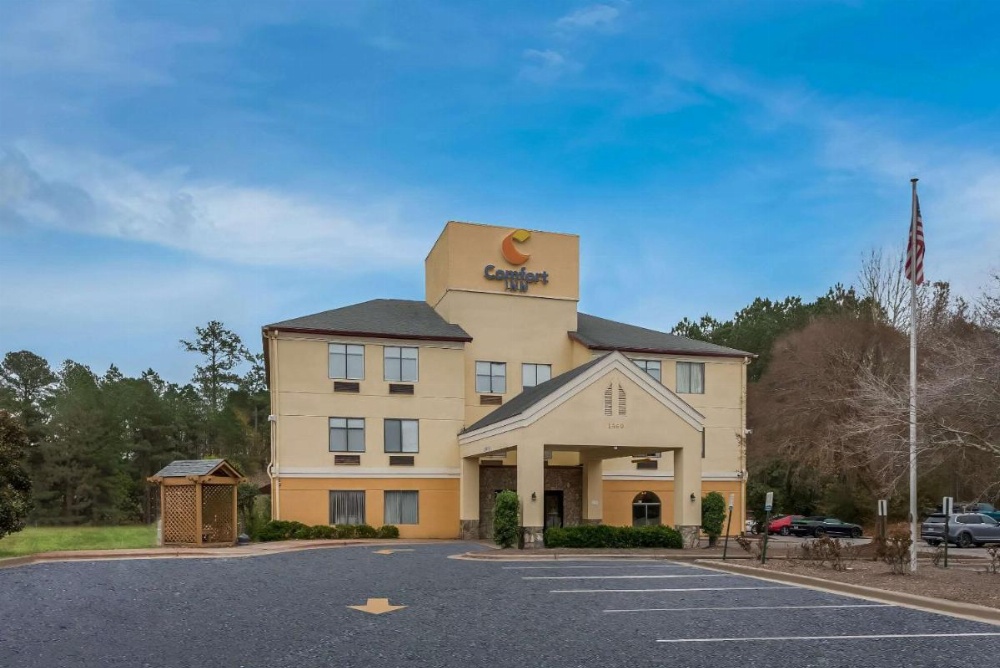 Comfort Inn Fayetteville I-95 Image 32